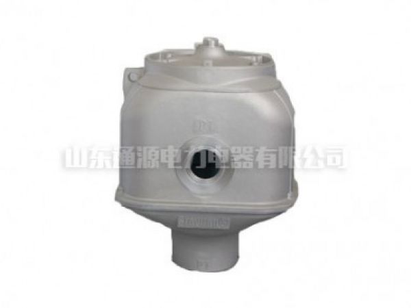 變壓器油枕的結(jié)構(gòu)及要求是什么？